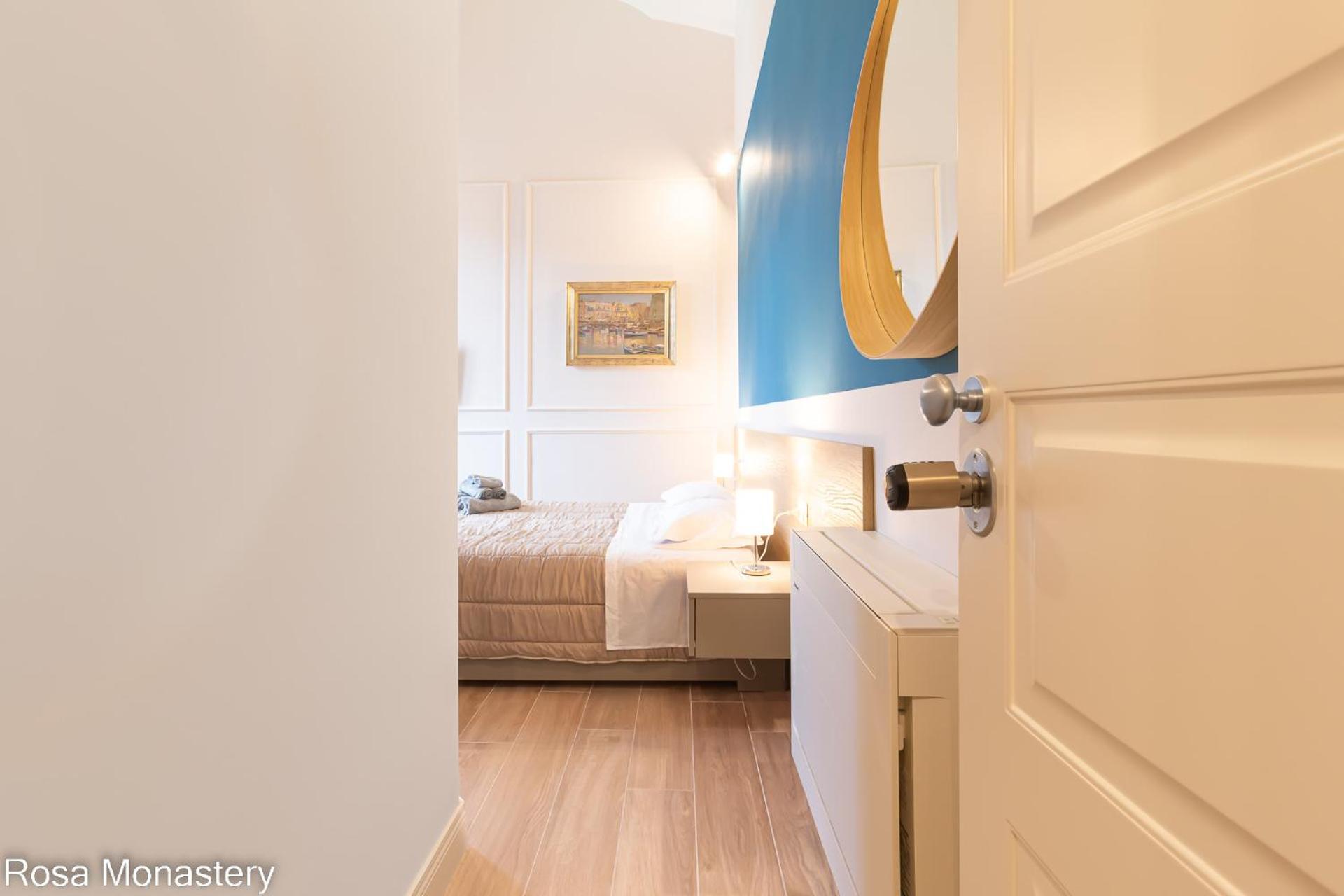 Rosa Monastery Apartment Napoli Bagian luar foto