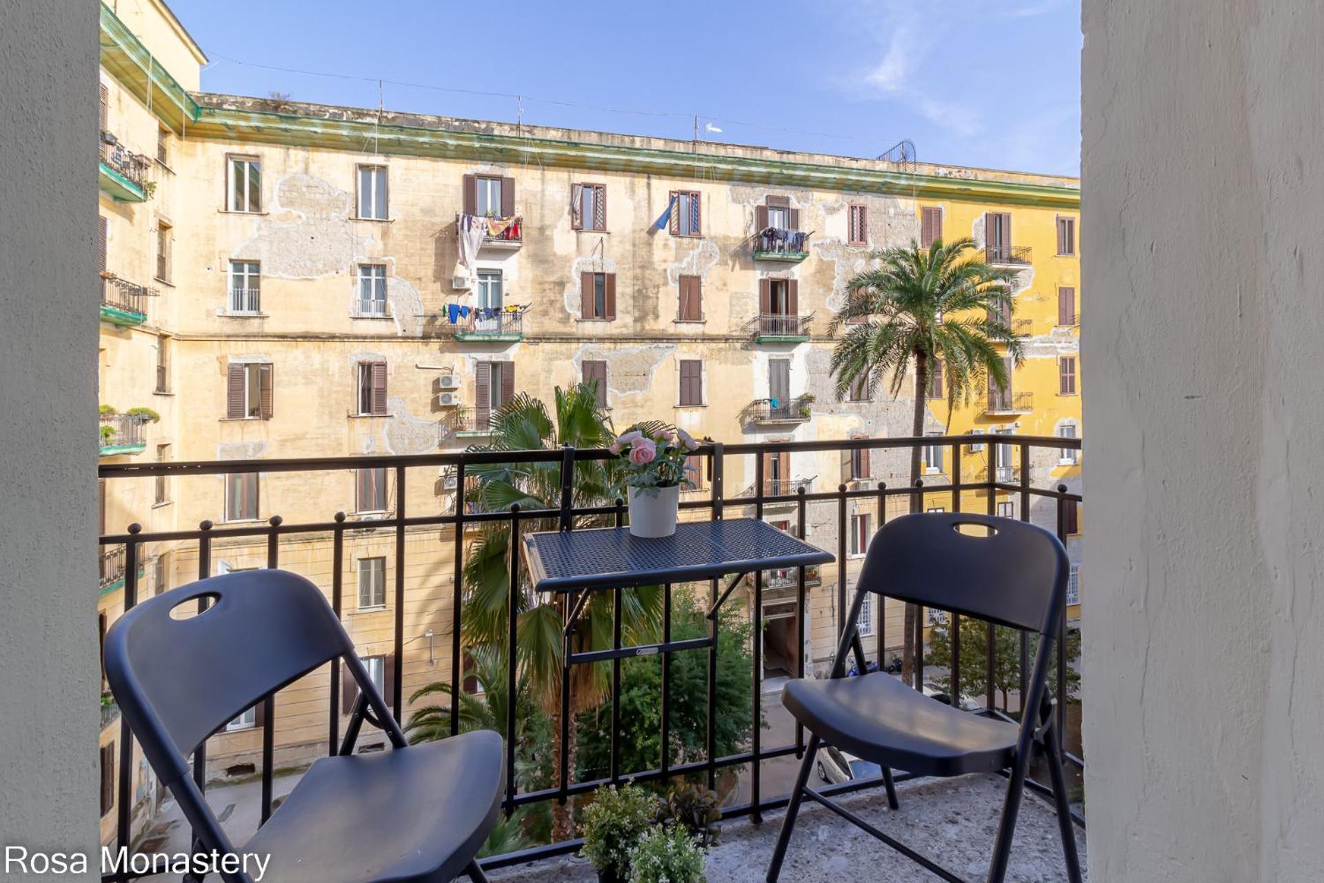 Rosa Monastery Apartment Napoli Bagian luar foto